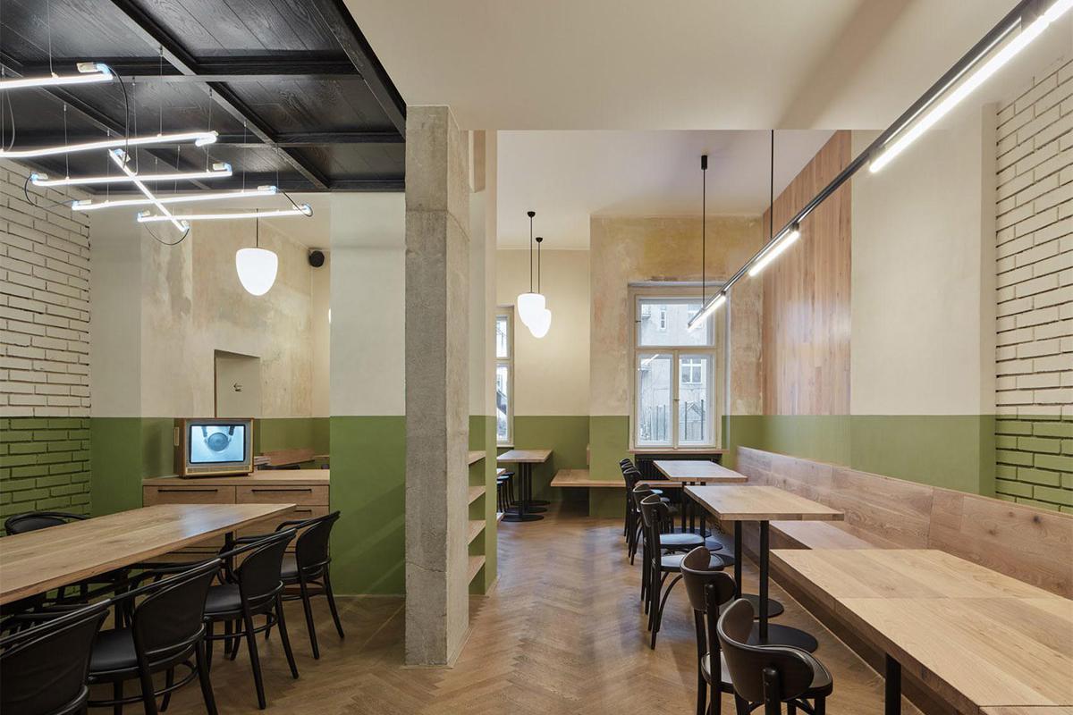 布拉格·Výčep酒吧餐厅，一个热情而吸引人的用餐环境